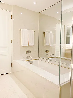 Rented by Compass | media 49