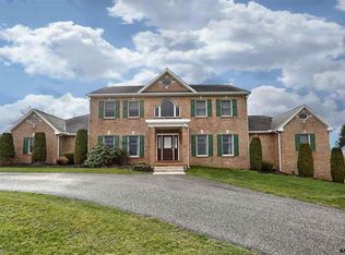 720 Rydell Dr, Dallastown, PA 17313