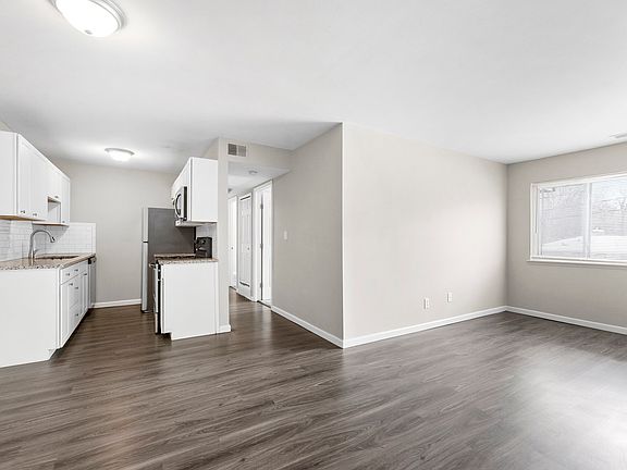3rd image of 23200 Huron River Dr APT 6
