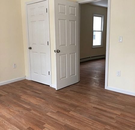 5th image of 497 Park Ave