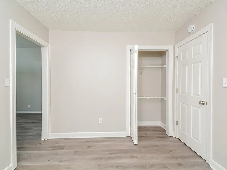805 Wallridge Dr — Photo 12