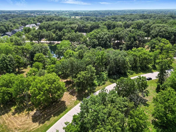 703 Druim Trl, Crown Point, IN 46307