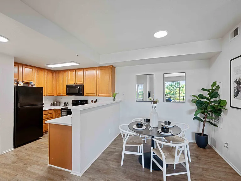 IMT Stevenson Ranch — Photo 15