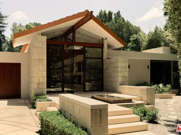 1025 Della Dr, Beverly Hills, CA 90210