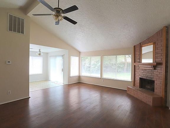 2nd image of 3038 Becket St