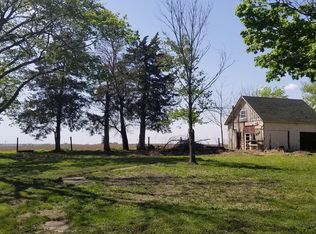 306 W Washington St, Grandview, IA 52752