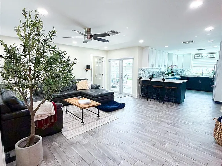 14552 SW 142nd Pl #14552 — Photo 15