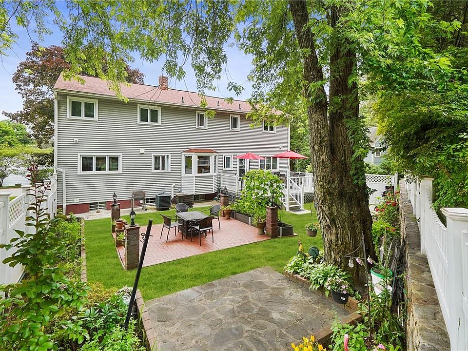 1st image of 4 Beechwood Court
