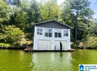 305 Nancy Ln, Adger, AL 35006