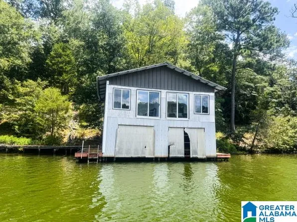 305 Nancy Ln, Adger, AL 35006
