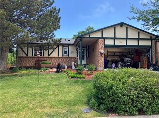 6760 Devinney St, Arvada, CO 80004