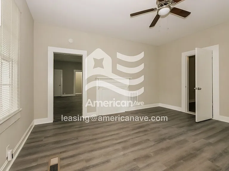 1504179_003_wm_-_living_room_13004301.jpg