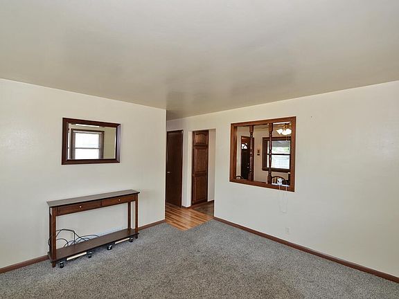 5th image of 2207 Illinois STREET