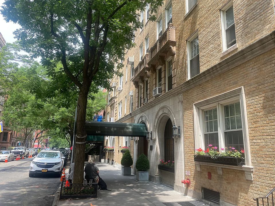 1st image of 139 W 82nd St #3G