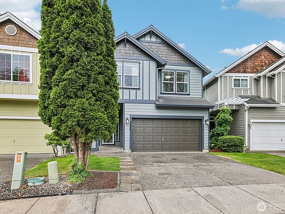 3rd image of 4304 NE 57th Place