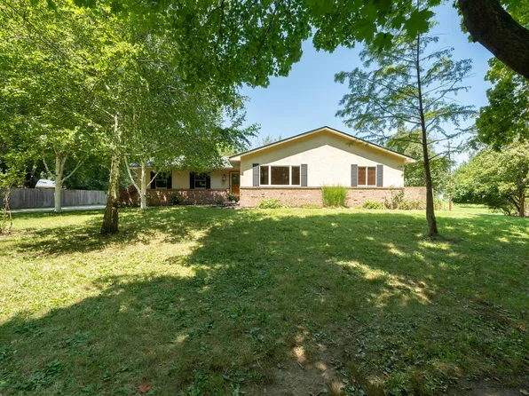 4880 Hayden Run Rd, Columbus, OH 43221