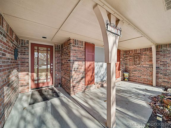 4th image of 8949 N 139th East Ave