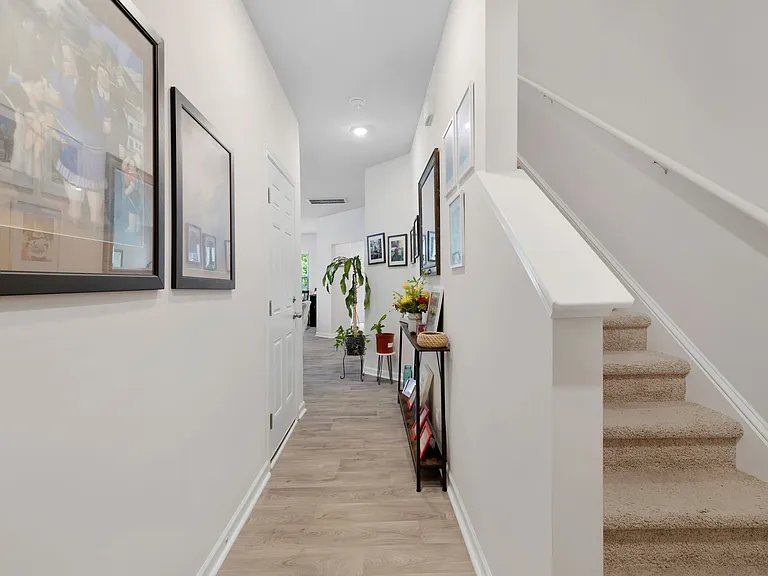 1133 Evelynnview Ln — Photo 17