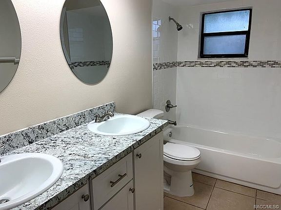 4th image of 964 NE 8th Ave #4