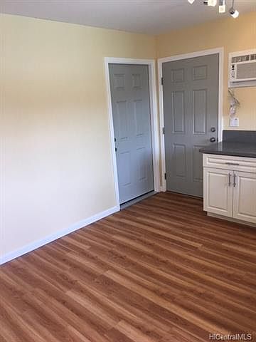 2nd image of 930 22nd Ave