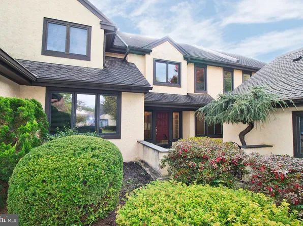 74 Splitrail Ln, Blue Bell, PA 19422