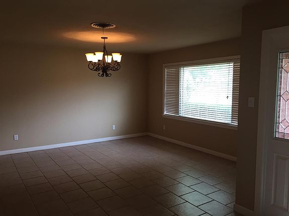 4th image of 2325 N 4th St
