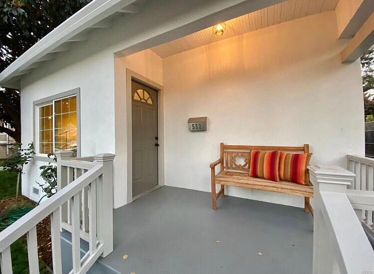 1st image of 553 Seymour St #553