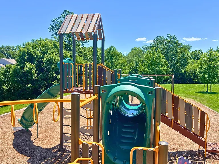 2509 Hollyhock Dr — Photo 63
