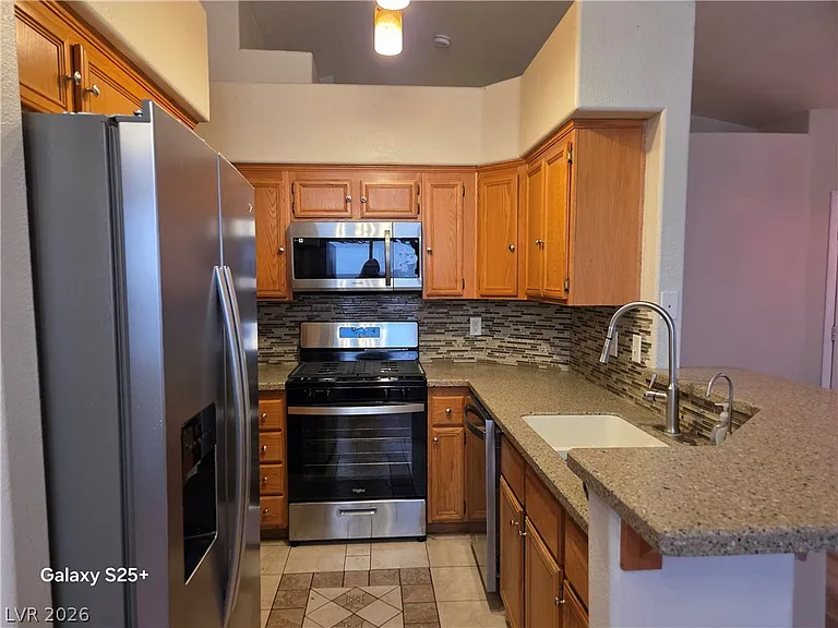 7428 Fencerow St — Photo 13