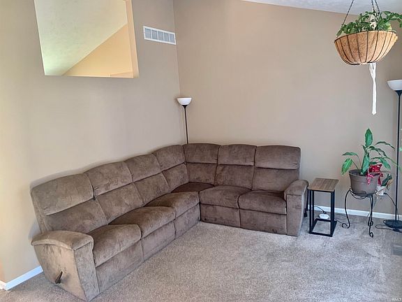 3rd image of 204 Taylors Way
