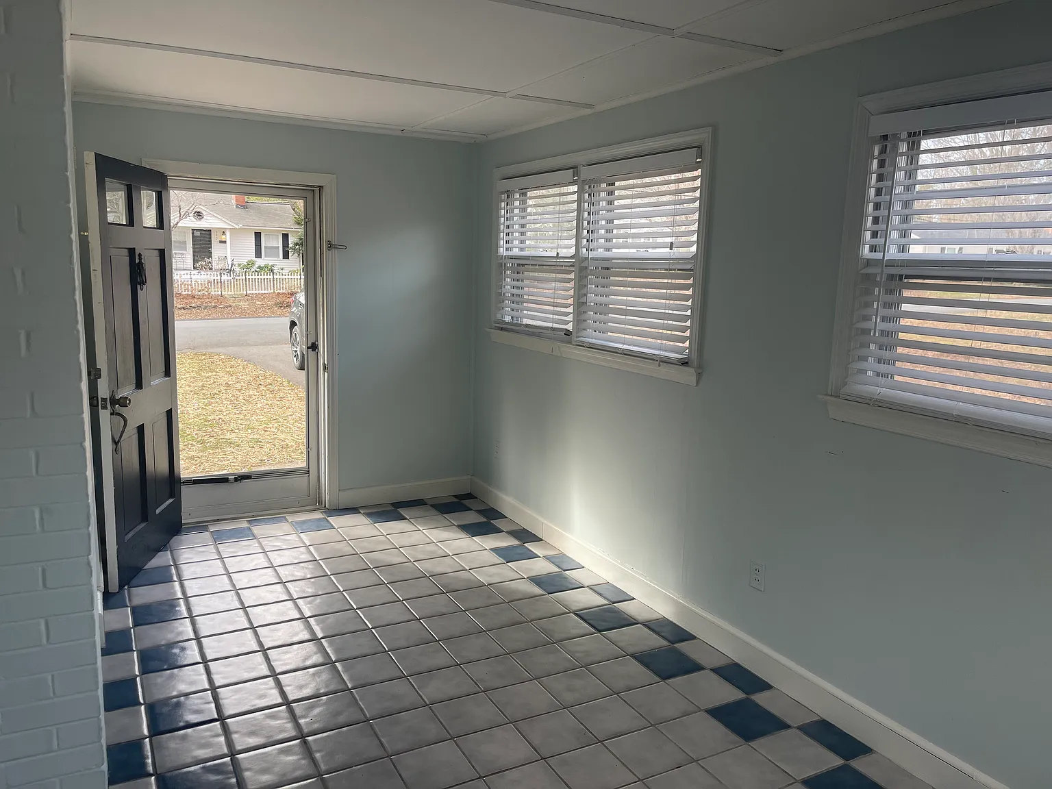 3 bed, 1557 sqft, $1,790 — Photo 2