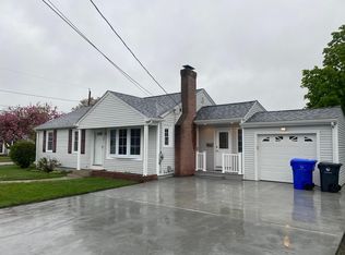 23 Cala Dr, Pawtucket, RI 02861