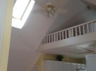 22 Broad St #3, Newburyport, MA 01950