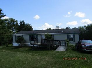 43 Stage Rd, Saint Albans, ME 04971