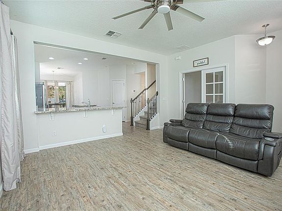 3rd image of 2427 Liner Ave