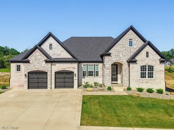 336 Arboretum Ct, Fairlawn, OH 44304