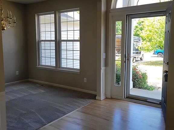 3rd image of 11816 Wedgeport Ln