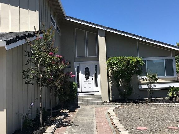 3rd image of 1611 Oakwood Ave