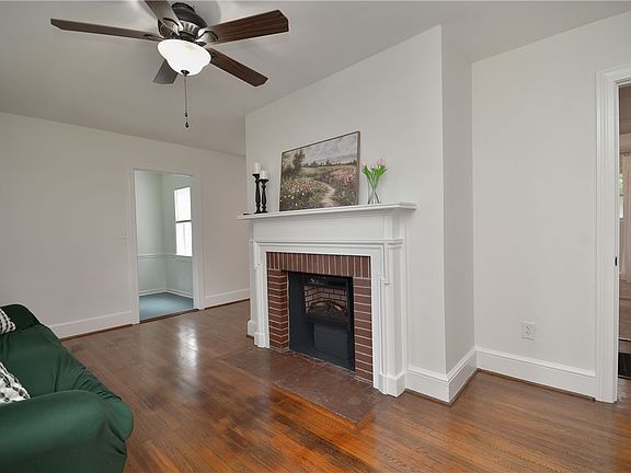 4th image of 14 Tabor St
