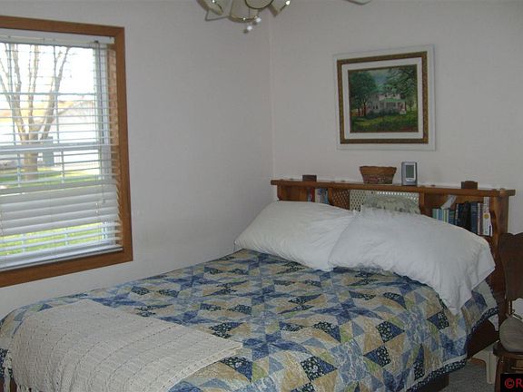 4th image of 209 Holly Ln