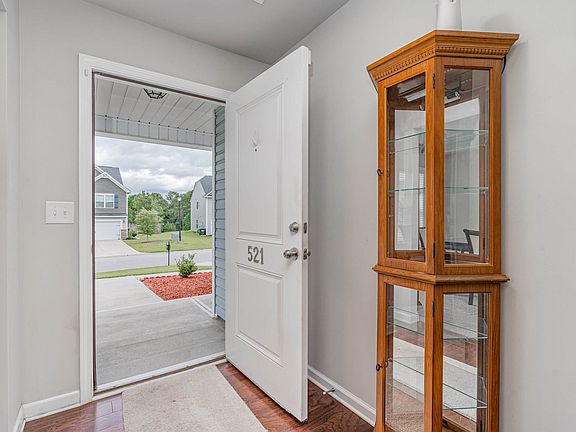 4th image of 521 Pineberry Ct