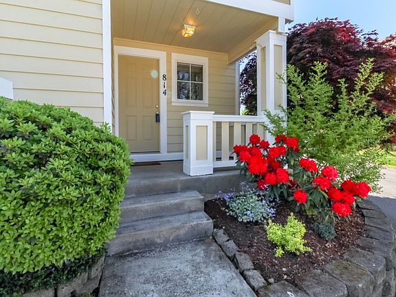 2nd image of 814 29th Ave SE