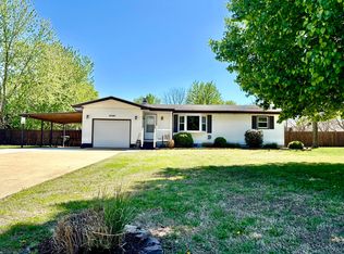 4046 S Farm Road 135, Springfield, MO 65807
