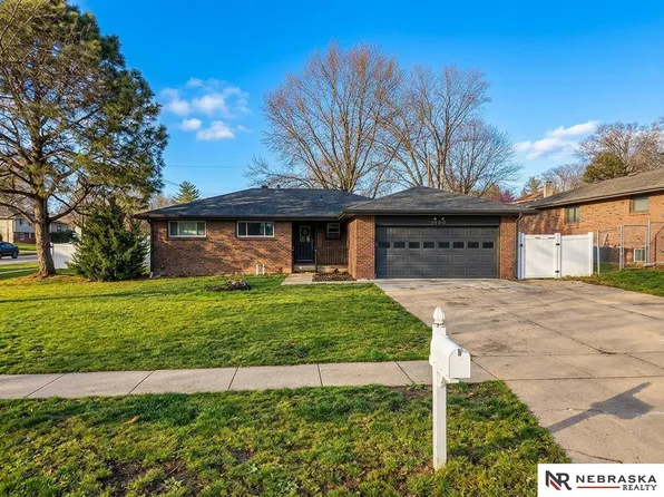 3300 Cooper Ave, Lincoln, NE 68506