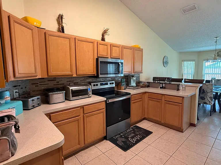 1613 SW Whipple Ave — Photo 14
