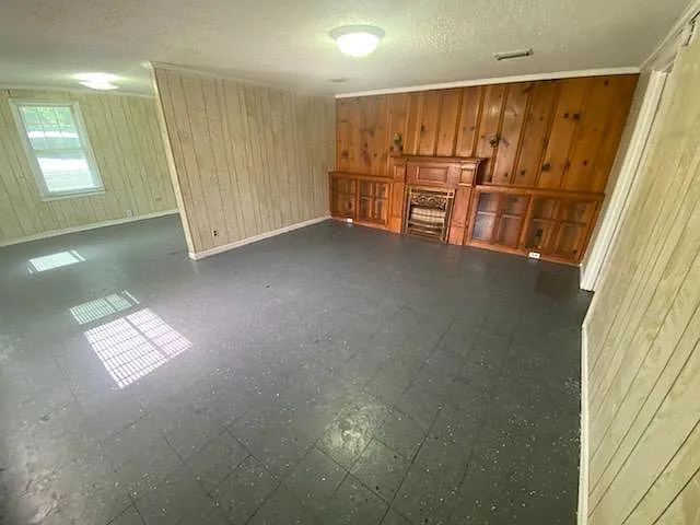 702 N 65th Ave — Photo 12