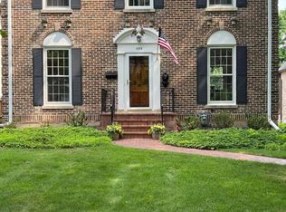 1253 Cherry St, Winnetka, IL 60093