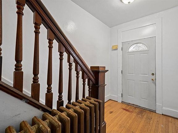 4th image of 1609 Cedar Ave