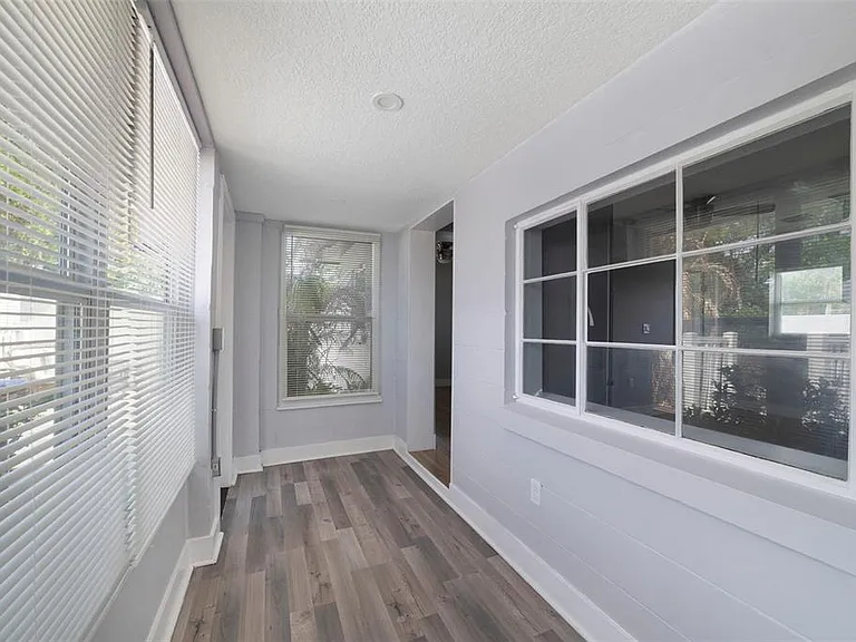 4521 Edgewater Dr #1 — Photo 4