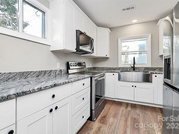 2nd image of 4032 Dinglewood Ave
